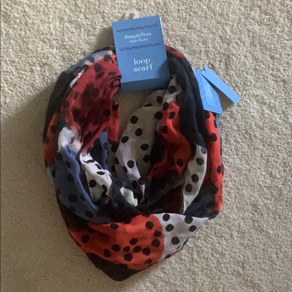 🎉NWT Simply Vera by Vera Wang Infinity Scarf